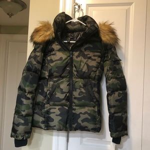 Aqua Faux Fur-Trim Camo Puffer Jacket